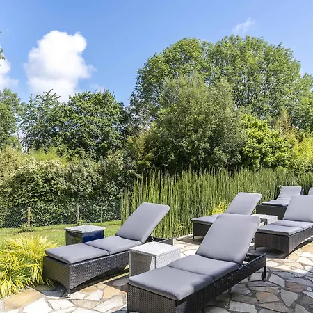 Le Manoir De La Poterie & מלון Cricquebœuf