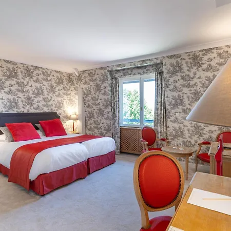 Le Manoir De La Poterie & מלון Cricquebœuf