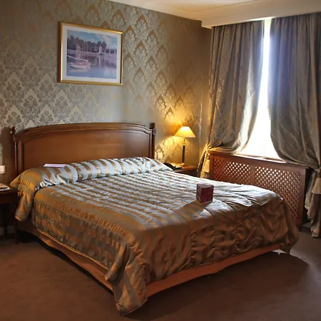 Le Manoir De La Poterie & מלון Cricquebœuf