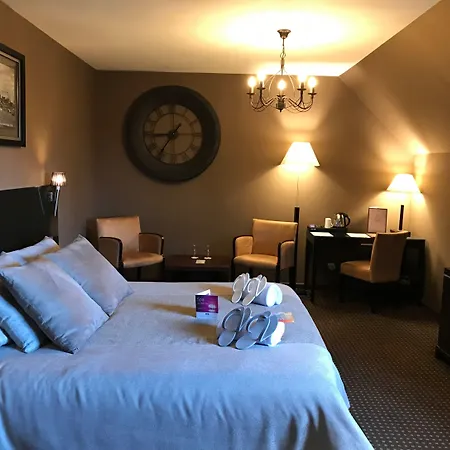 Le Manoir De La Poterie & מלון Cricquebœuf