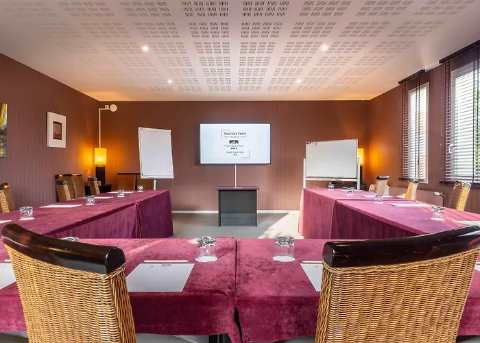 Le Manoir De La Poterie & Hotel