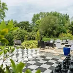 Le Manoir De La Poterie & Hotel 4*