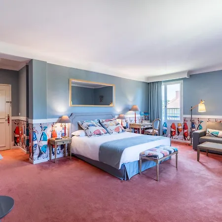 Le Manoir De La Poterie & Otel 4*