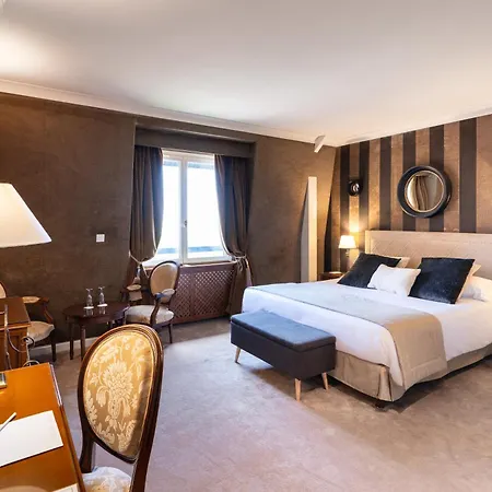 Le Manoir De La Poterie & فندق Cricquebœuf