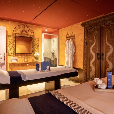 Le Manoir De La Poterie & Отель Крикебёф