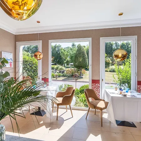 Hotel Le Manoir De La Poterie & 4*